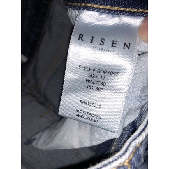 Risen Jeans Tapered Leg Distressed Jeans Size 11/30 - Picture 7 of 8